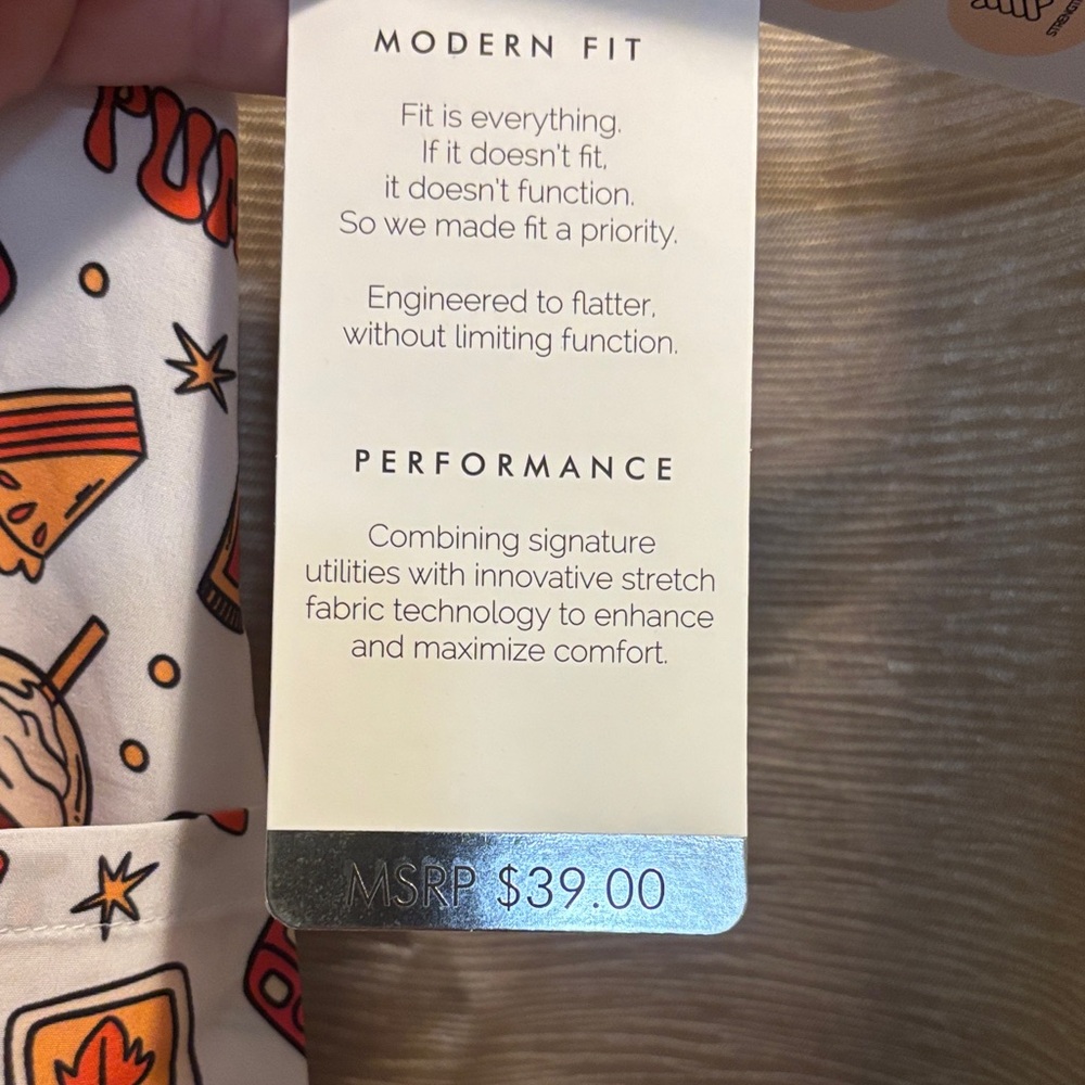 BNWT Women's Fall Scrub Top size Large “in my pumpkin spice era” - Picture 6 of 7
